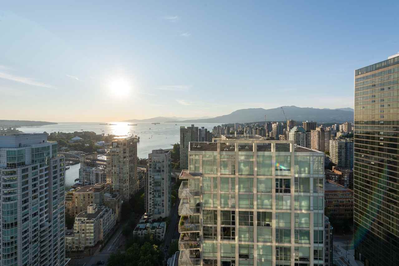 1480 Howe Street #3906 - Photo 7 of 33