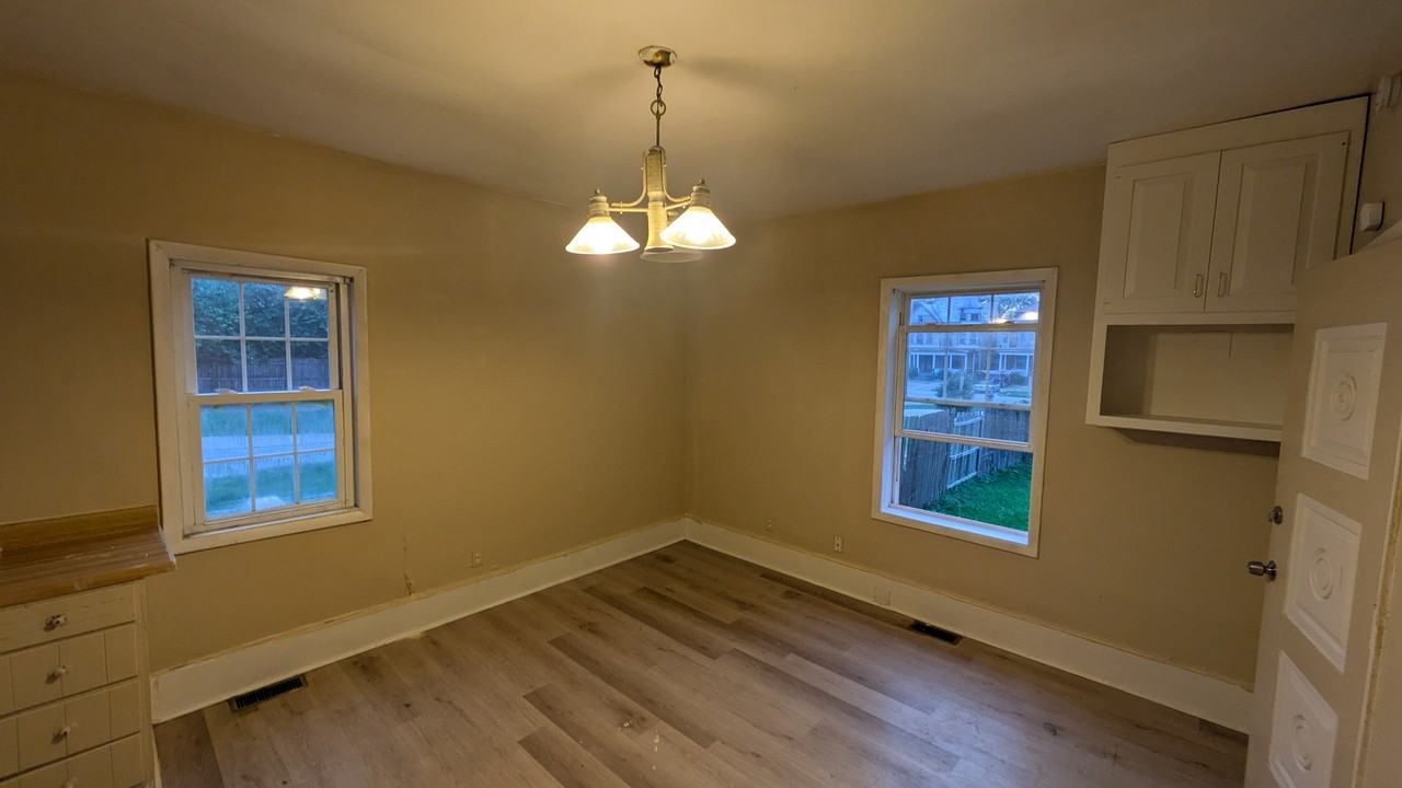 433 East 6th Street-4 #4 - Photo 5 of 6