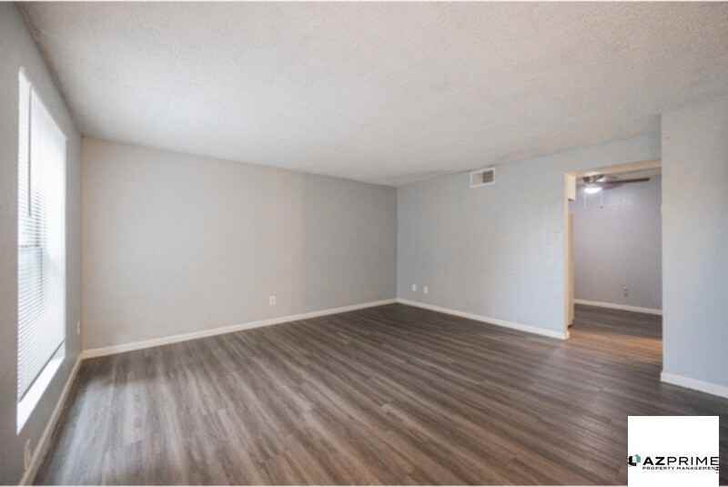 4615 N 39th Ave #24 - Photo 3 of 18