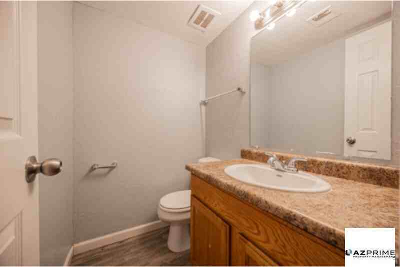 4615 N 39th Ave #24 - Photo 7 of 18