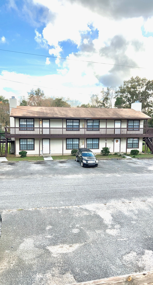 700 Tumbleweed Trl #B