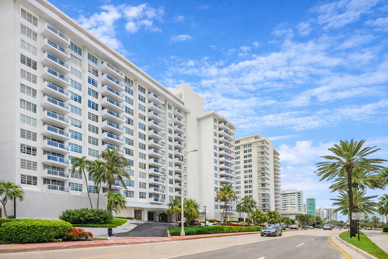 5700 Collins Ave #15A - Photo 5 of 5