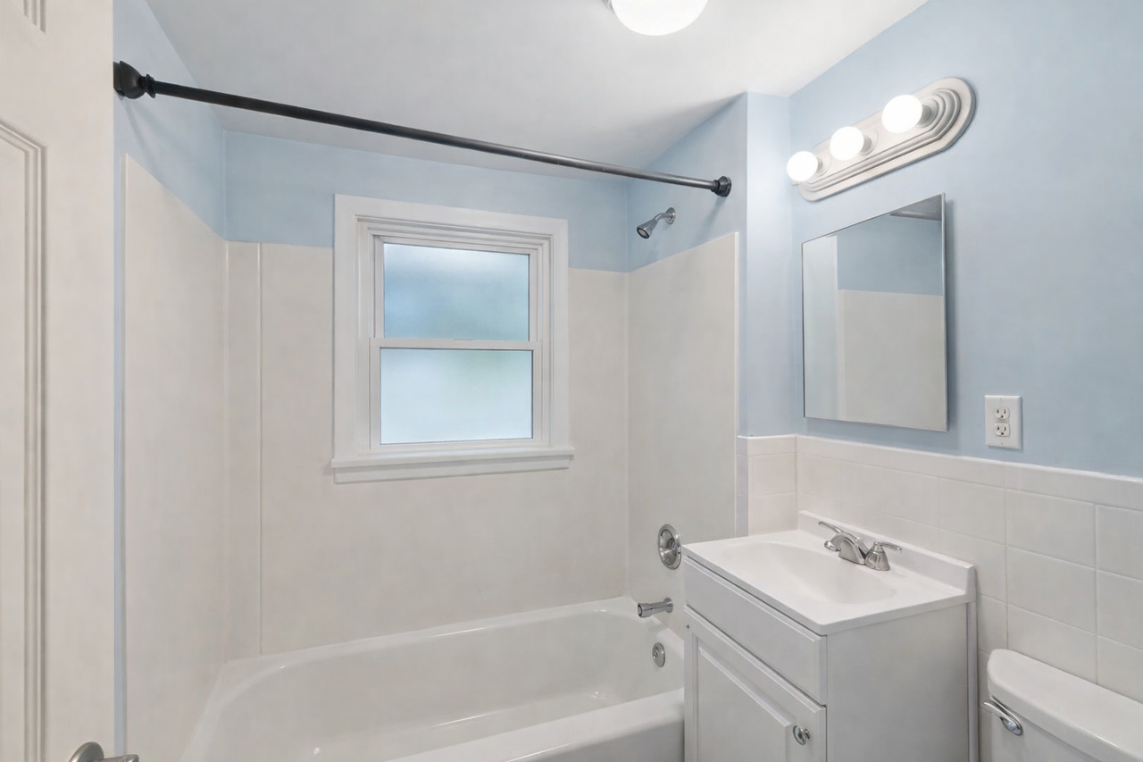 19 Broadway St #21 - Photo 3 of 5