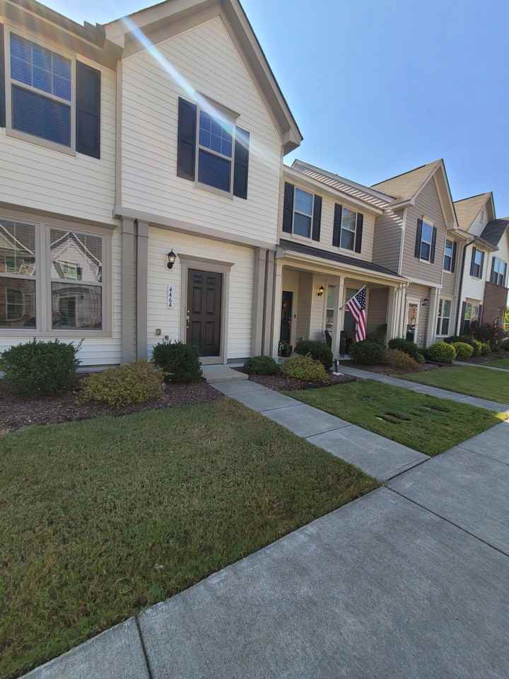 4464 Middletown Dr #4464 - Photo 2 of 16