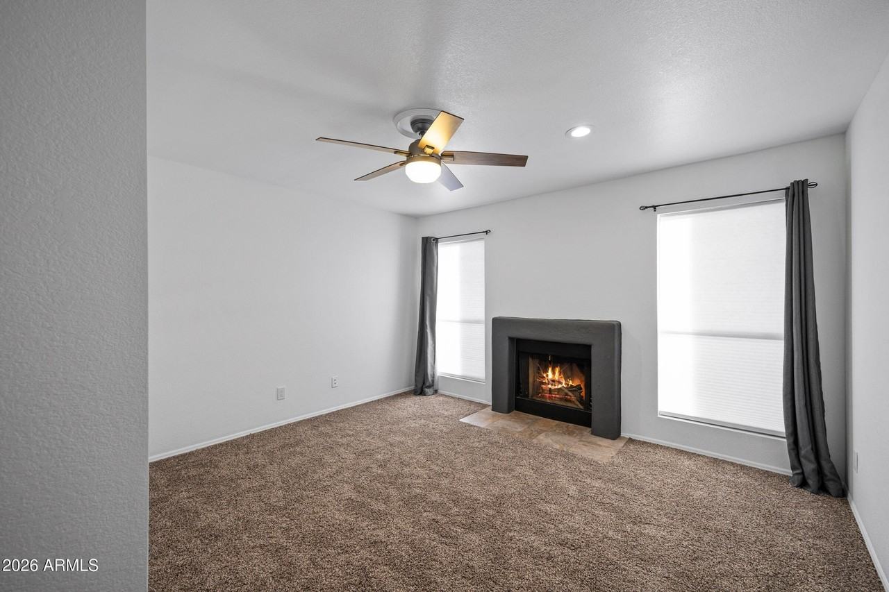 1920 E Maryland Ave Unit 31 #31 - Photo 2 of 33