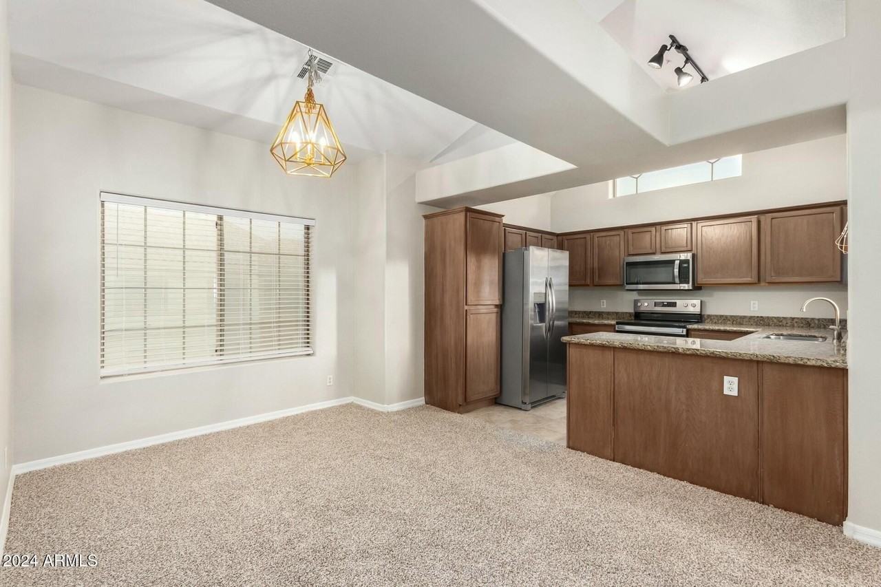 2801 N Litchfield Rd Unit 18 #18 - Photo 5 of 21