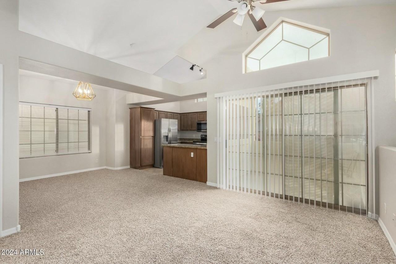 2801 N Litchfield Rd Unit 18 #18 - Photo 6 of 21