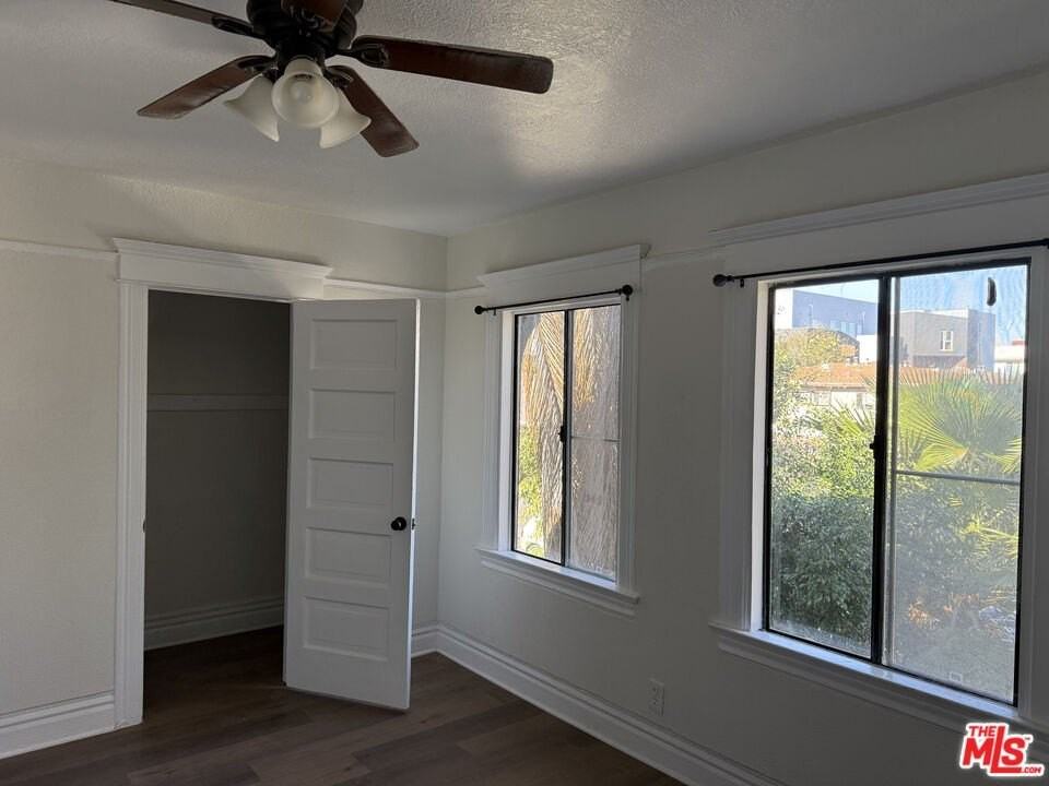 1206 W 36th St - Photo 2 of 10