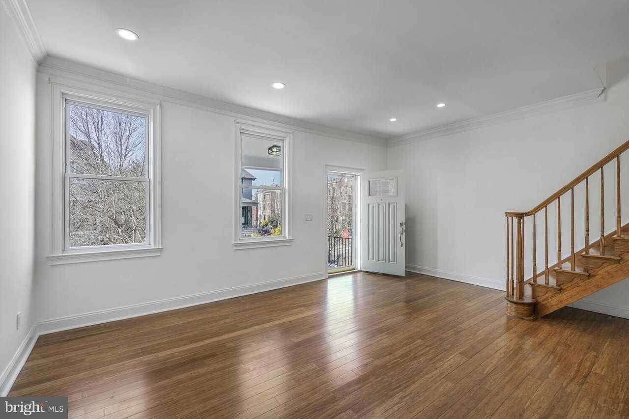 3563 10th St Nw - Photo 5 of 32