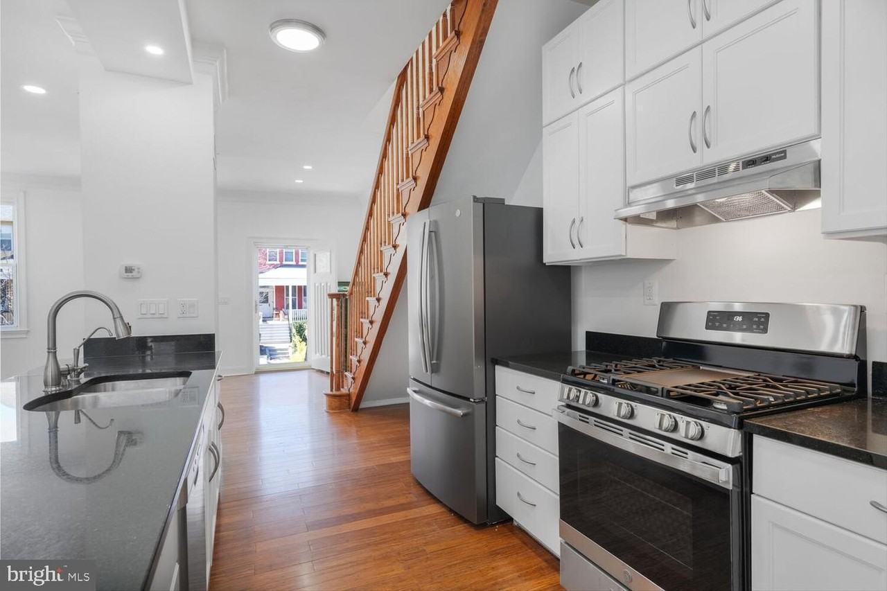 3563 10th St Nw - Photo 6 of 32