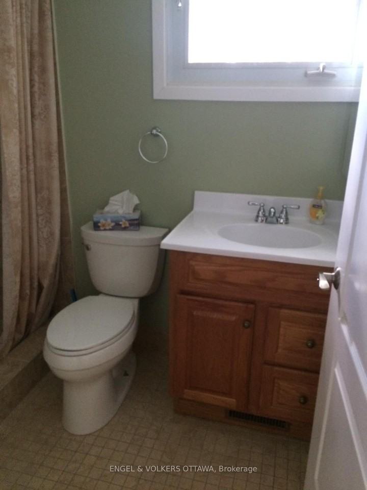 890 Greenbriar Ave - Photo 4 of 10