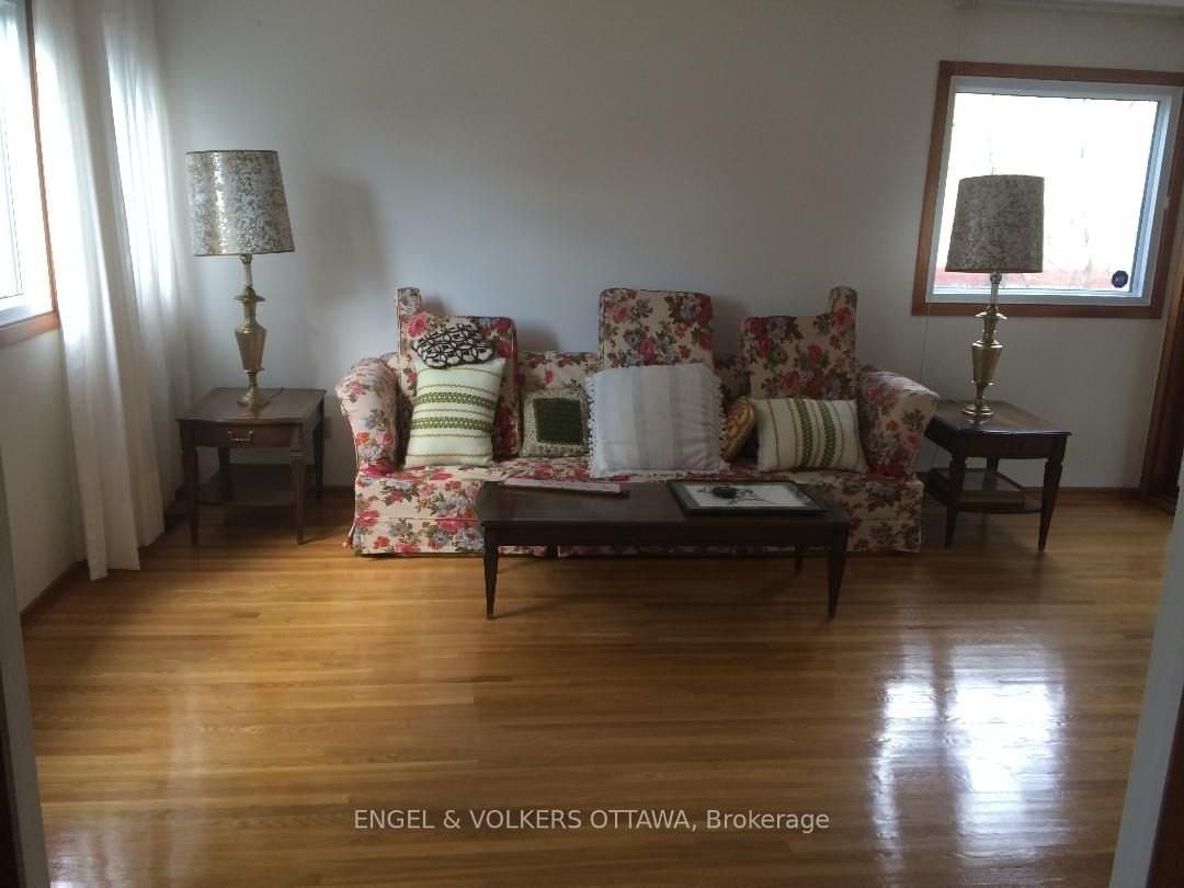 890 Greenbriar Ave - Photo 7 of 10