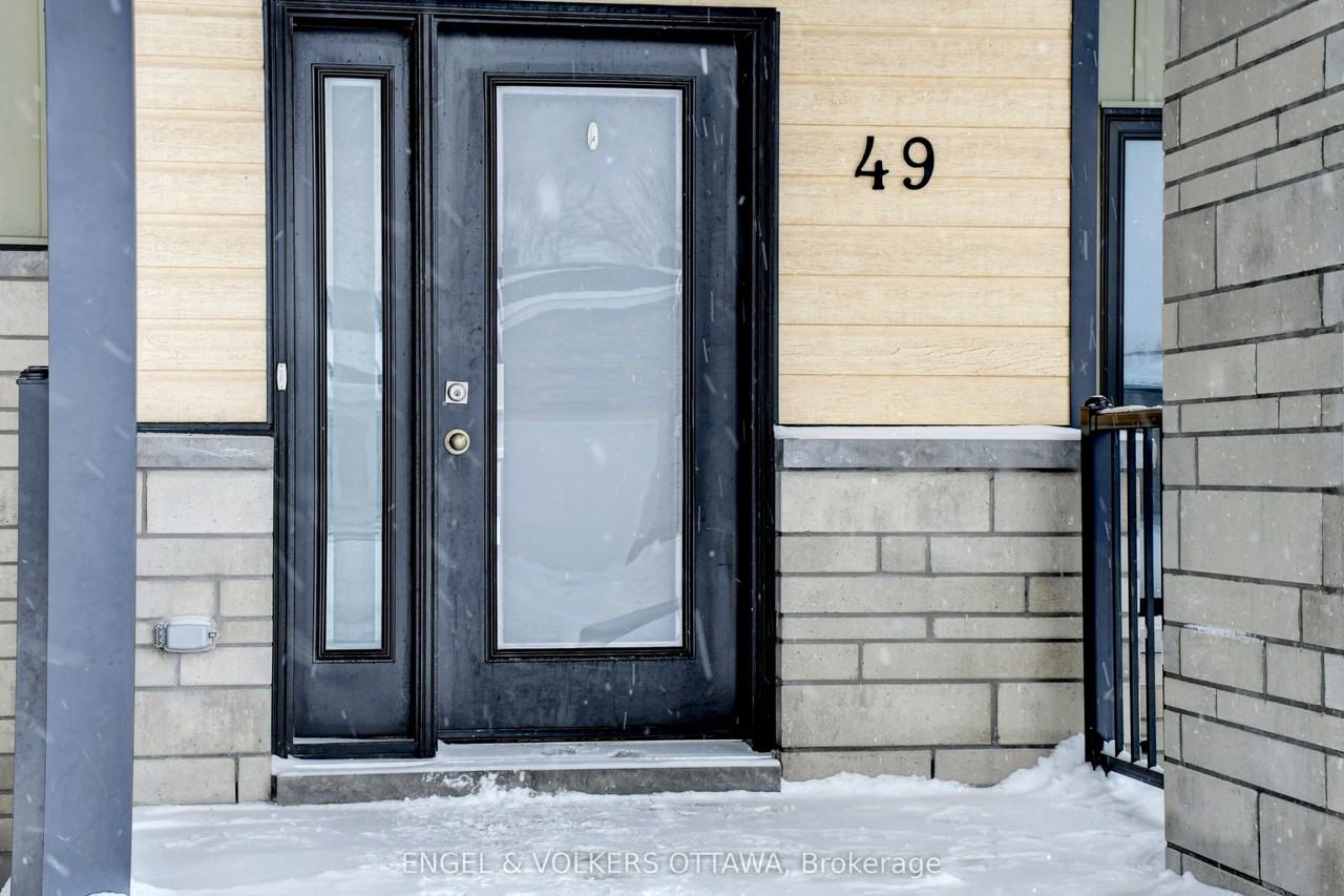 49 Adam St - Photo 3 of 31