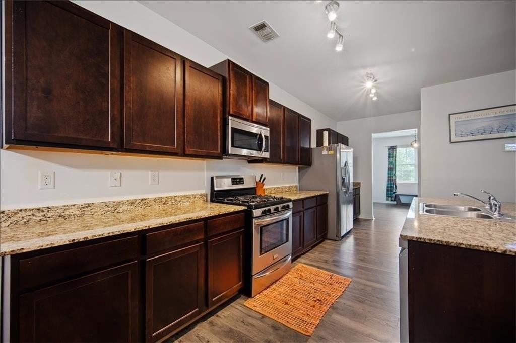 108 Aviary Ln - Photo 7 of 31