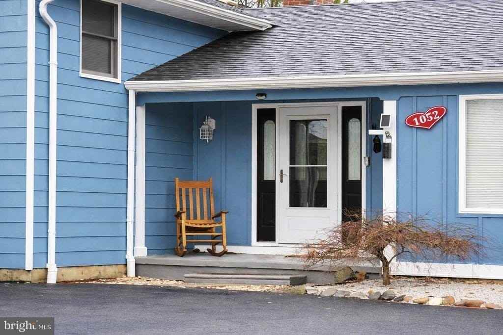 1052 Heartwood Dr - Photo 2 of 2