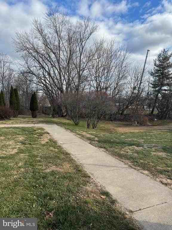 315 Walnut Court Way #15 - Photo 2 of 11