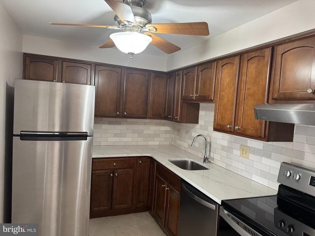 315 Walnut Court Way #15 - Photo 5 of 11