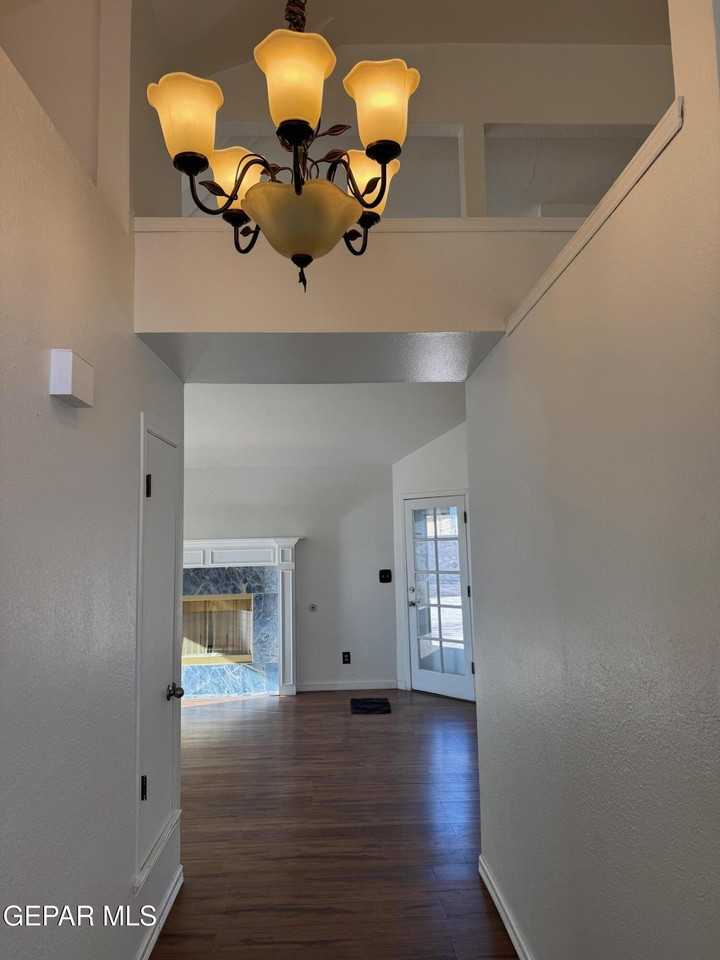 257 Arisano Dr - Photo 5 of 37