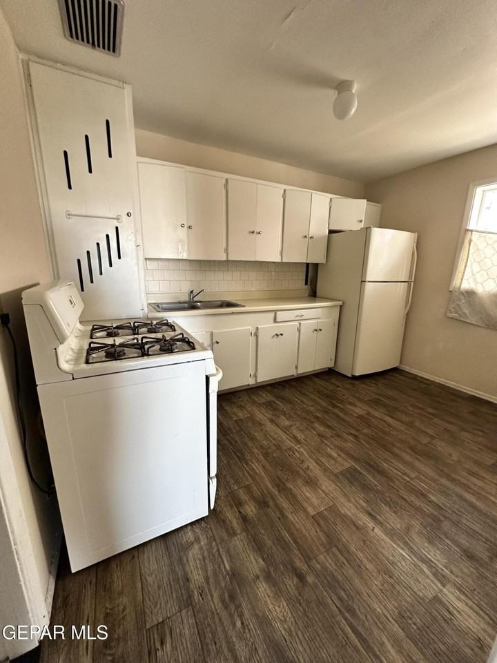 3912 Polk Ave - Photo 3 of 6