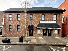 featured image of 196 Spring St #1