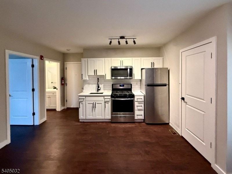 196 Spring St #1 - Photo 4 of 8