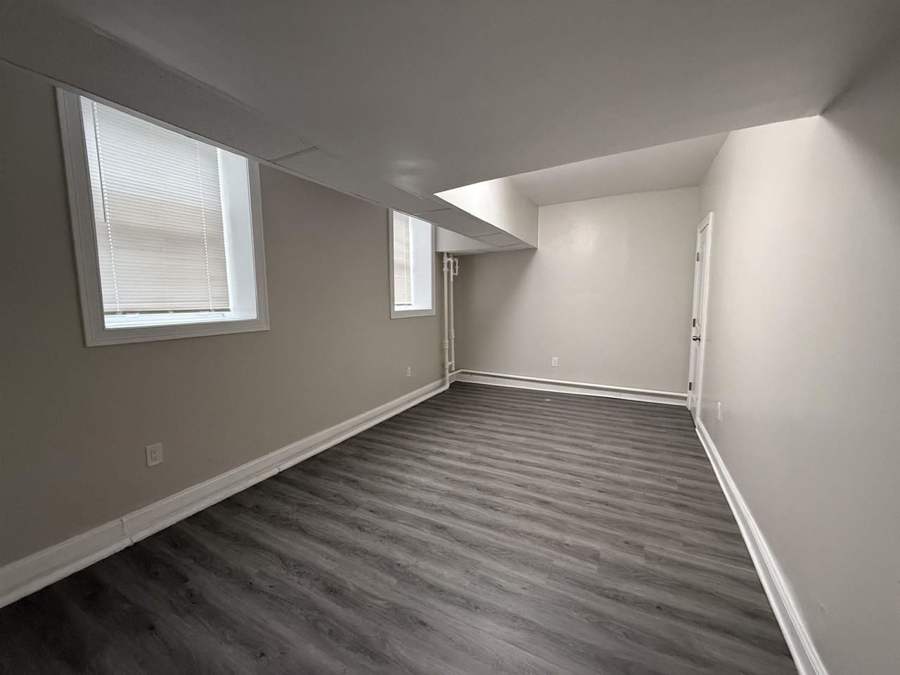 546 Bergen Ave #B101 - Photo 5 of 10