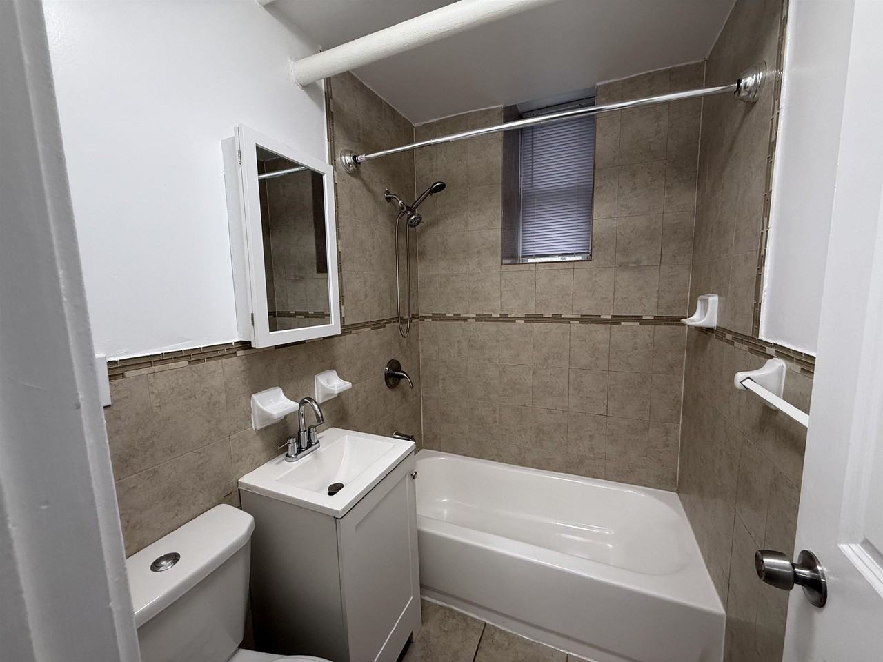 546 Bergen Ave #B101 - Photo 6 of 10