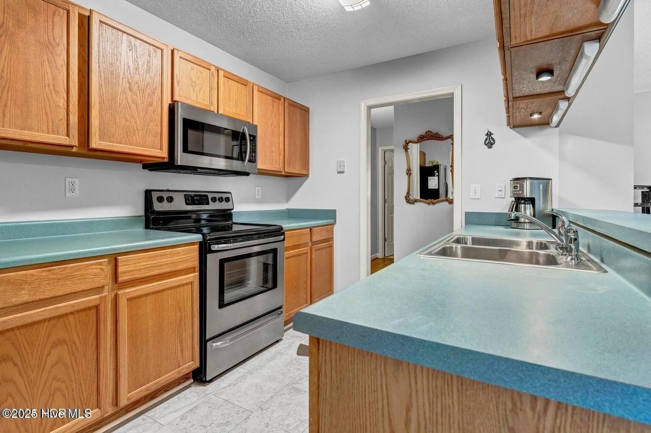 250 Quarter Horse Ln - Photo 3 of 24