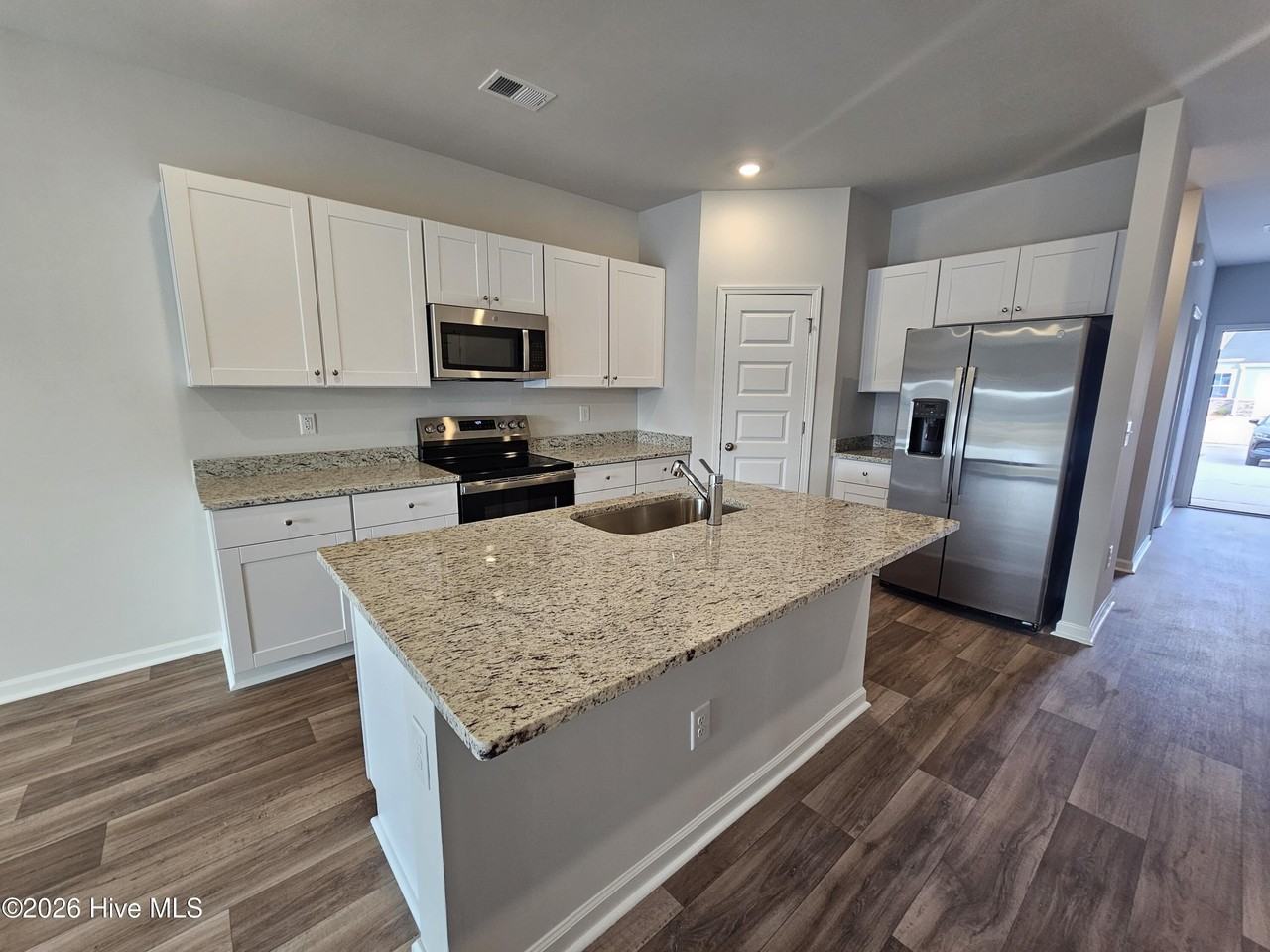 2092 NE Wild Indigo Circle NW - Photo 4 of 16