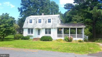 featured image of 6049 Parkers Creek Dr