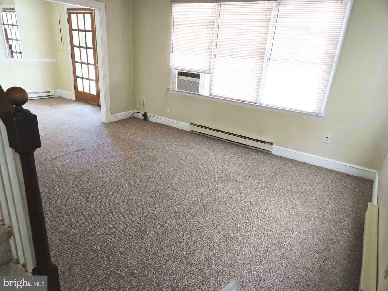 6049 Parkers Creek Dr - Photo 6 of 24