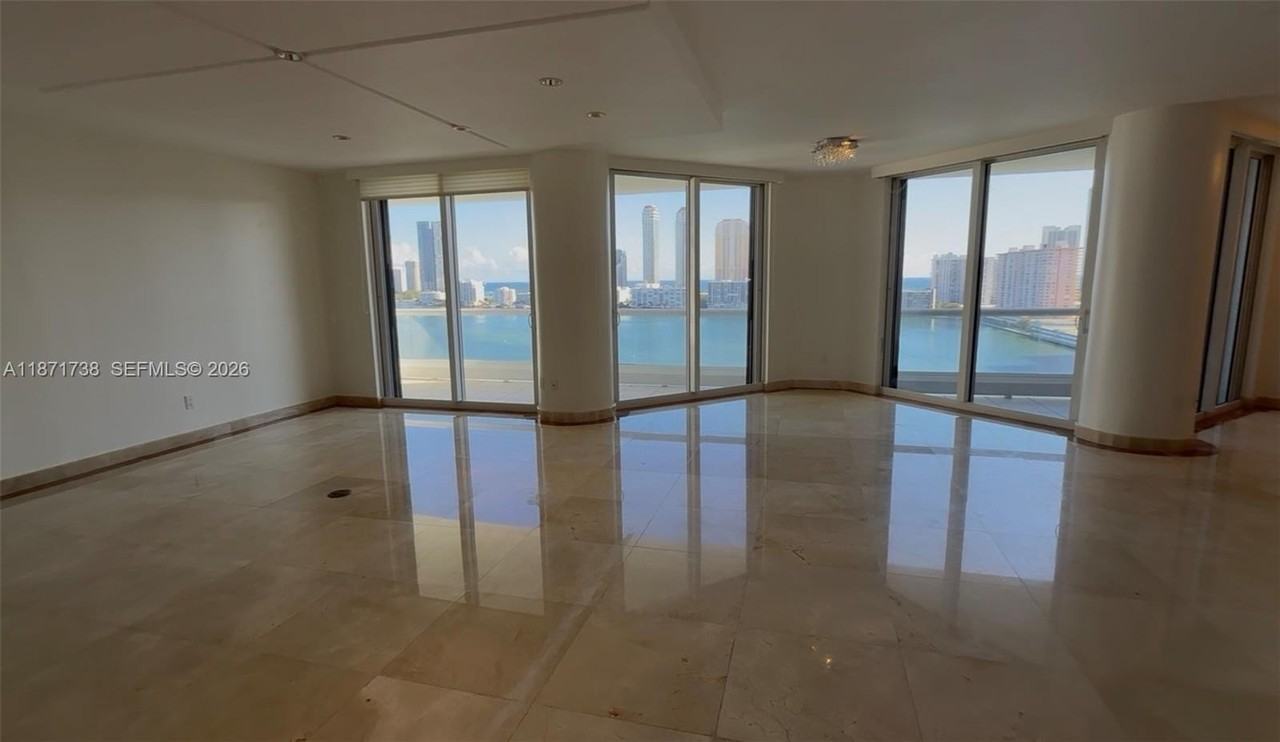 2600 Island Blvd #1503 - Photo 3 of 49