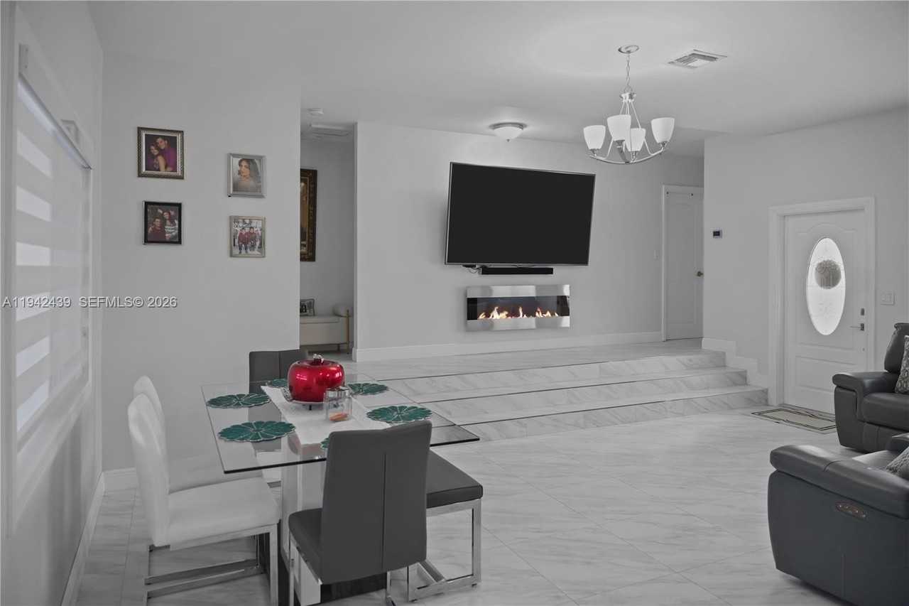 12481 Sw 191st Ter #0 - Photo 4 of 22