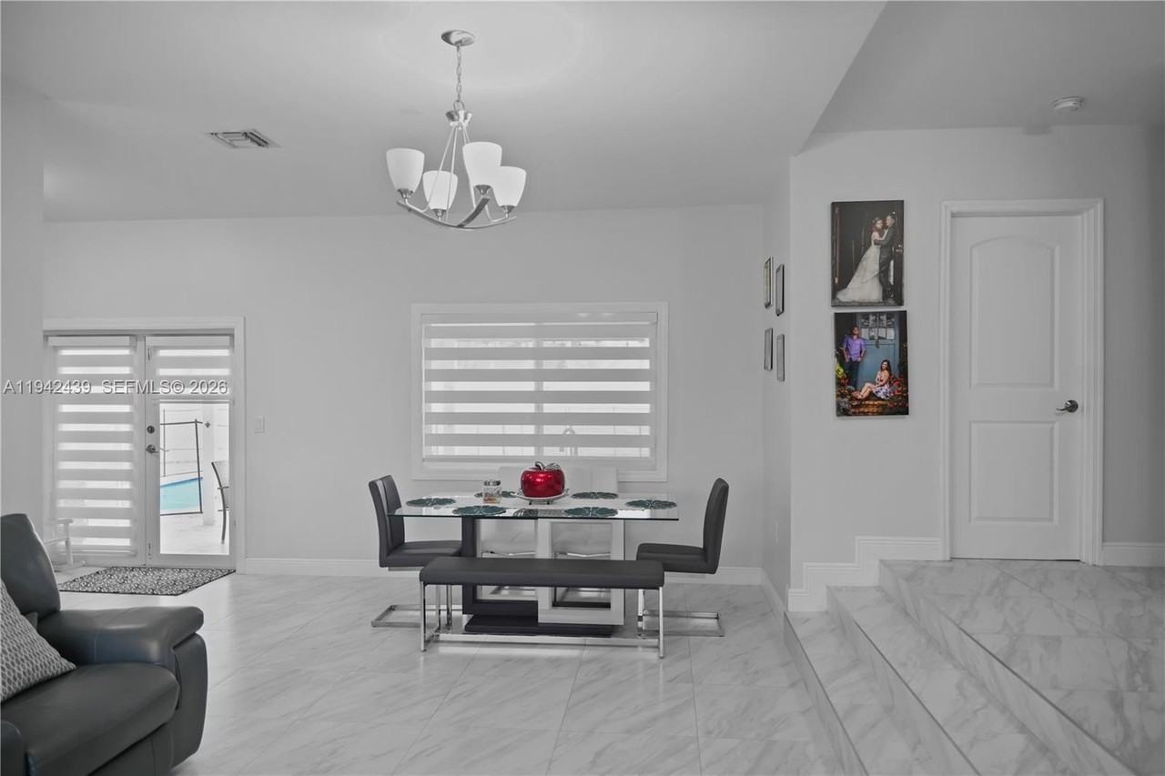 12481 Sw 191st Ter #0 - Photo 5 of 22