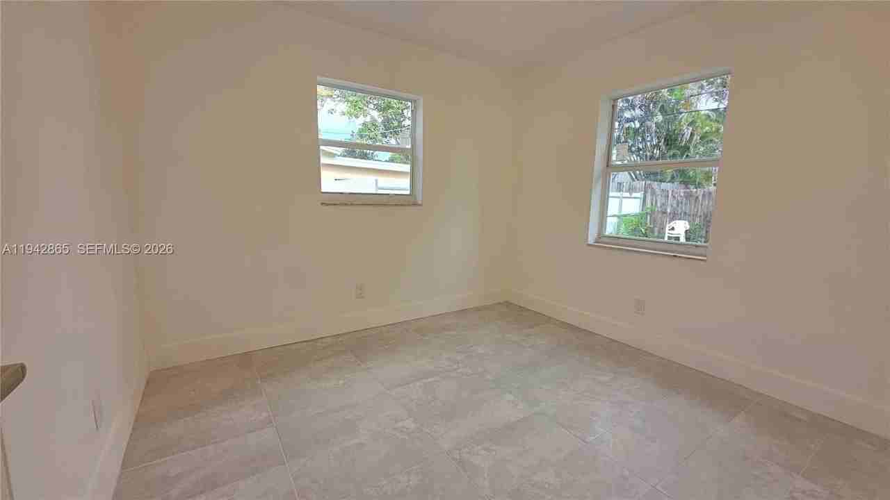 1700 N Cypress Rd - Photo 7 of 14