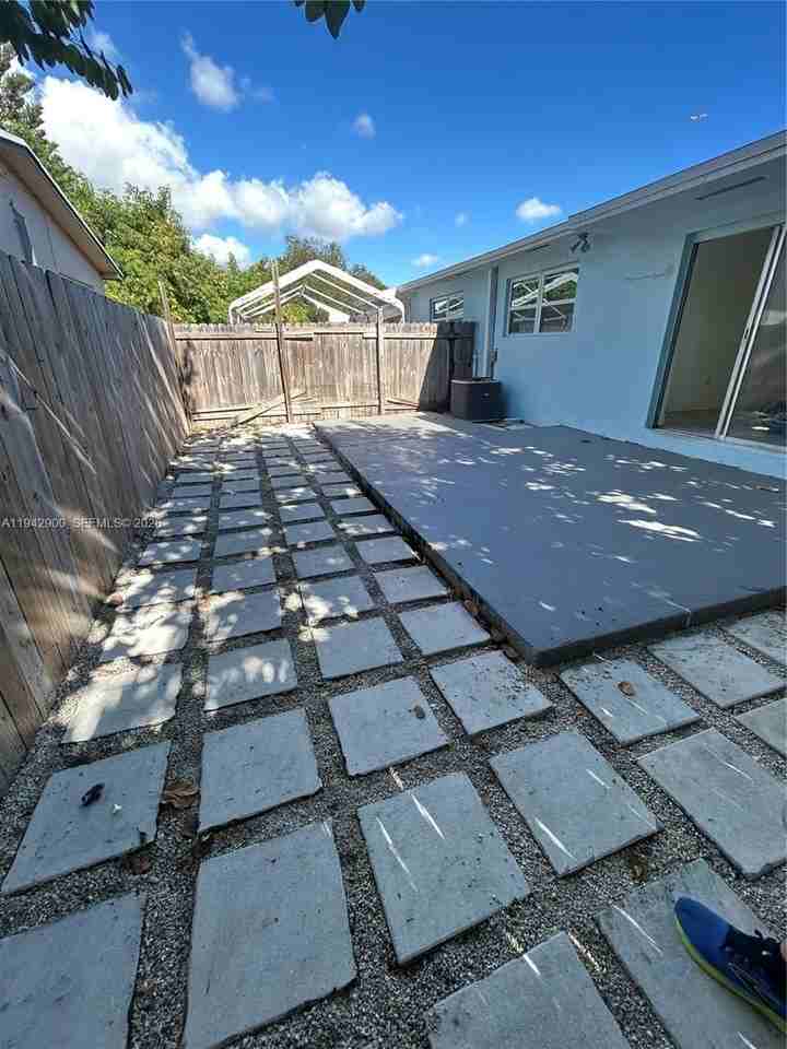 2630 Sw 29th Ave #2630 - Photo 7 of 13