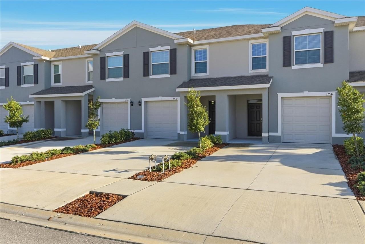 17534 Crescent Moon Loop - Photo 2 of 42