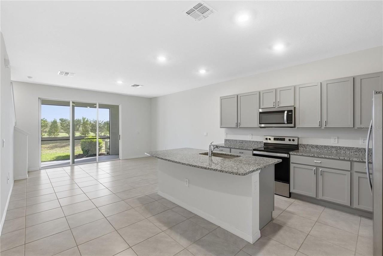 17534 Crescent Moon Loop - Photo 6 of 42