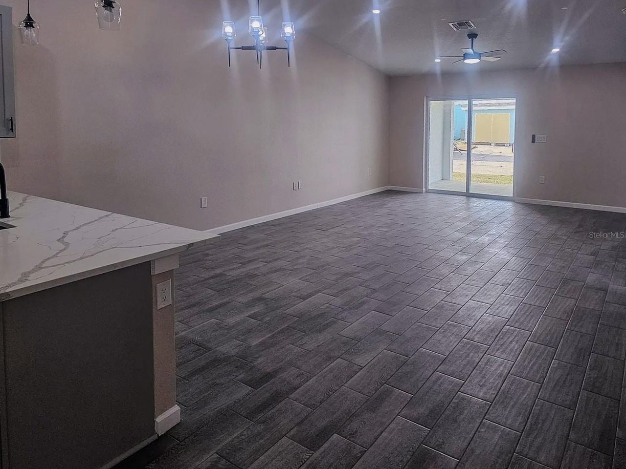 11154 Pendleton Ave - Photo 7 of 11