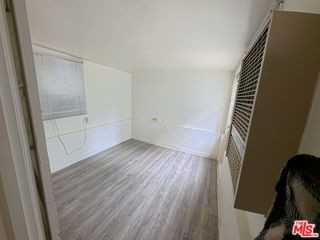 9846 Wanda Park Dr - Photo 2 of 8