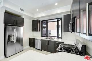 1621 Franklin St #B - Photo 5 of 8