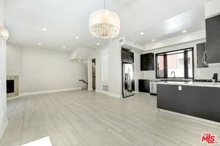 1621 Franklin St #B - Photo 7 of 8