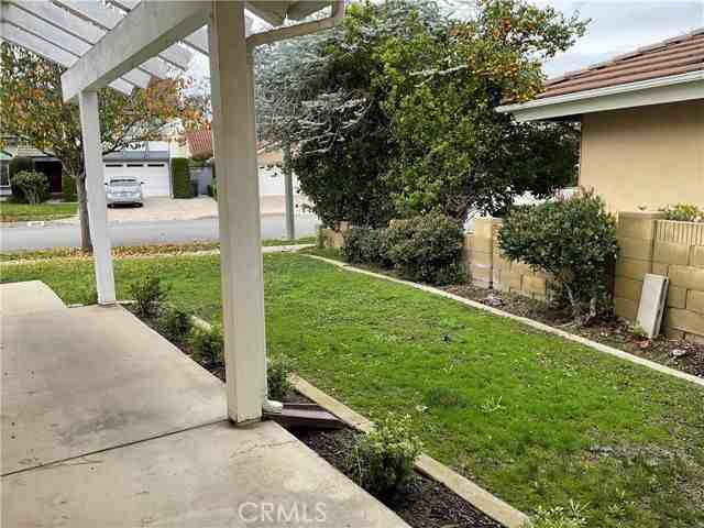 19610 Sabrina Ct - Photo 5 of 8