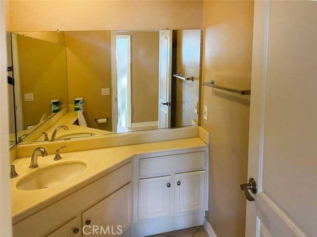 21630 Dunrobin Way - Photo 2 of 8