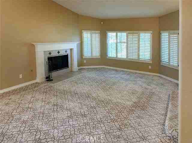 21630 Dunrobin Way - Photo 3 of 8