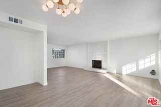 24440 Martha St - Photo 2 of 8