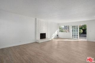 24440 Martha St - Photo 7 of 8