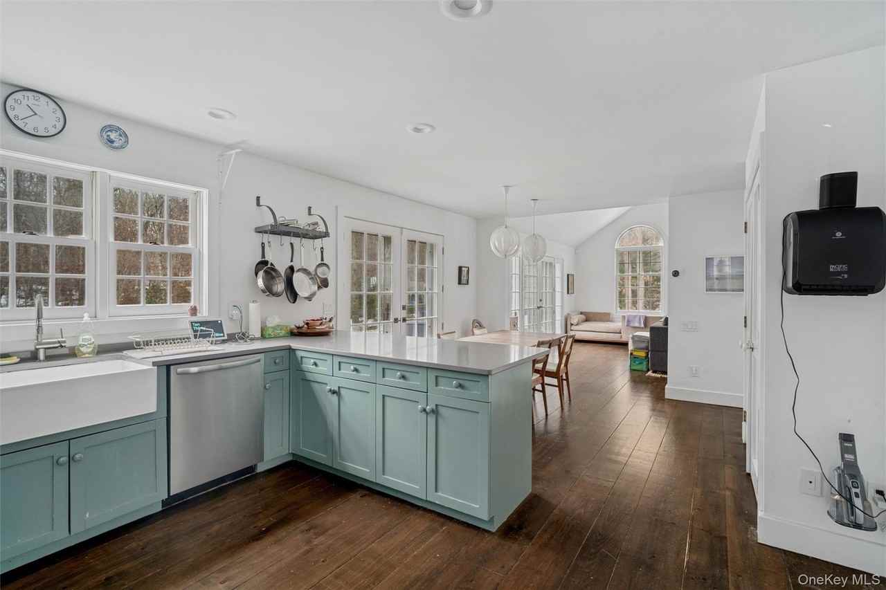 1008 Middle Line Hwy - Photo 7 of 26