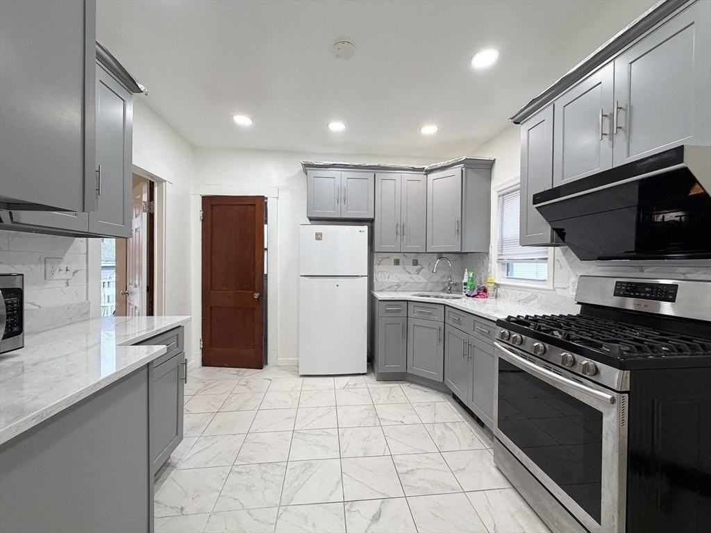 45 Ellerton Rd - Photo 4 of 13