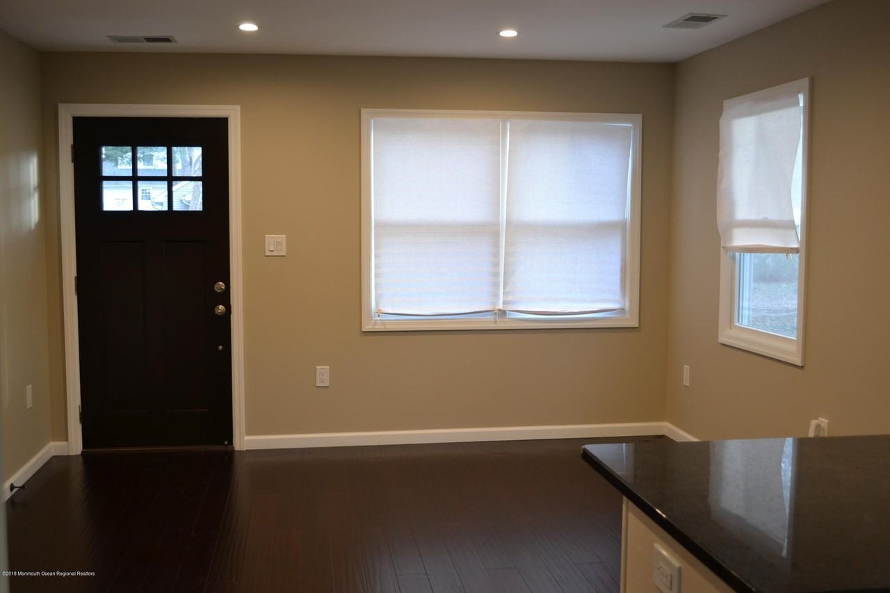 3147 Hiawatha Ave - Photo 6 of 18